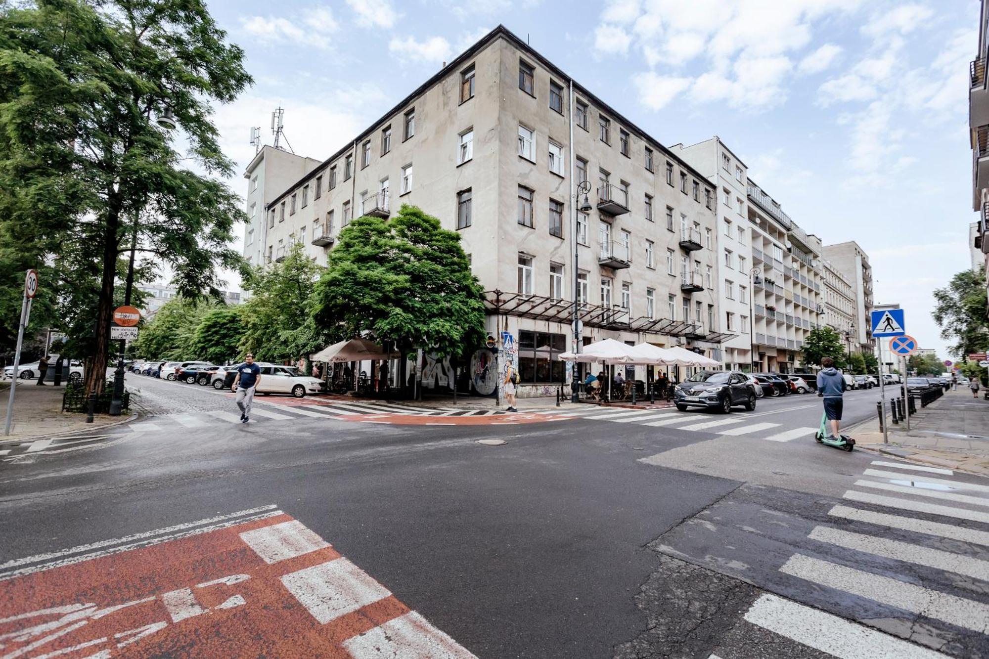 Wspolna 54a - Bezplatny Parking 450m - Balkon Apartment